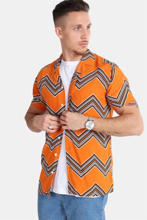 Redefined Rebel Jonathan Koszule Trend Hawaiian Sunset