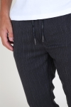 Solid Slim Truc Pinstripe Spodnie Dark Grey Melange